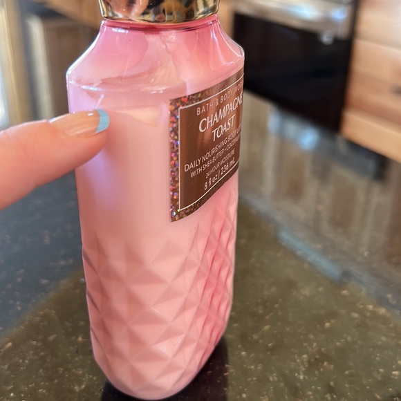 BBW Champagne Toast Body Lotion - Picture 2 of 3